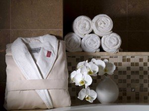 Red Door Spa - robe