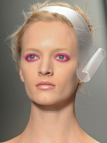 Spring Trend: Hot Pink Eyeshadow As Seen At The Met Gala - The Beauty Girl