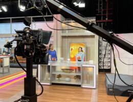 Nicole Pearl in WGN Daytime Chicago studio
